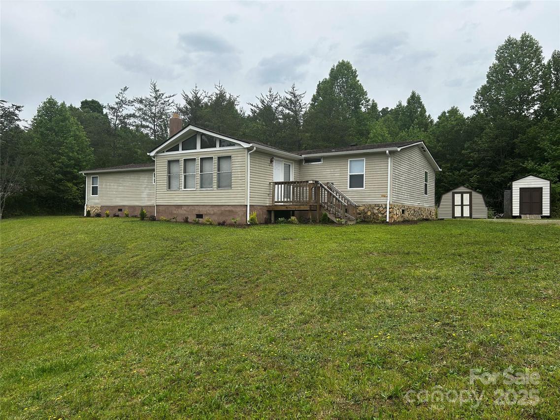 1676 Old North Rd., Lenoir, NC 28645