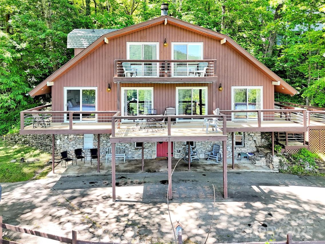 80 Hidden Falls Rd., Maggie Valley, NC 28751