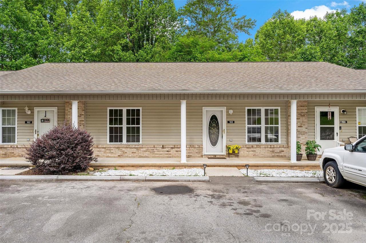 160 Whispering Pines Dr., Marion, NC 28752