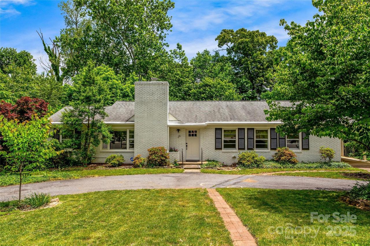 26 Crockett Ave., Asheville, NC 28805