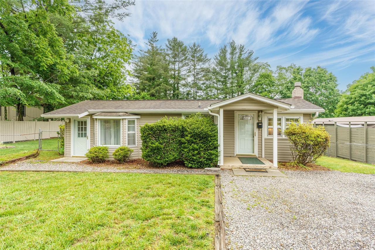 136 S Ridgeway Ave., Black Mountain, NC 28711