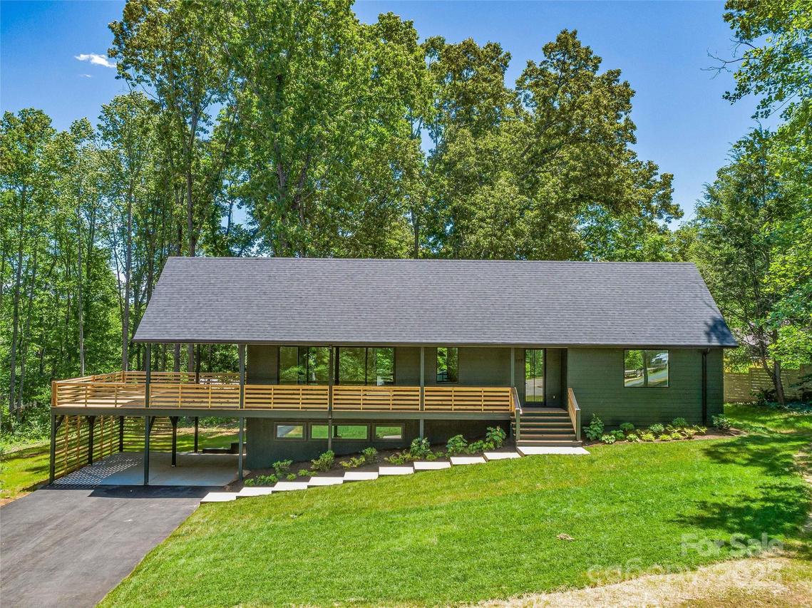 117 English Dr., Candler, NC 28715