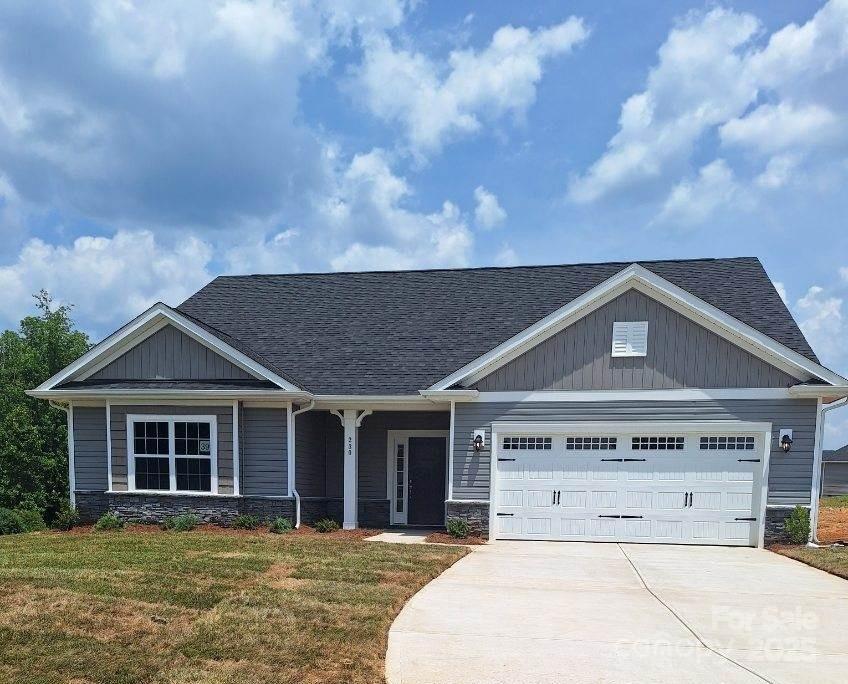 230 Mountain Island Dr. #39, Statesville, NC 28677