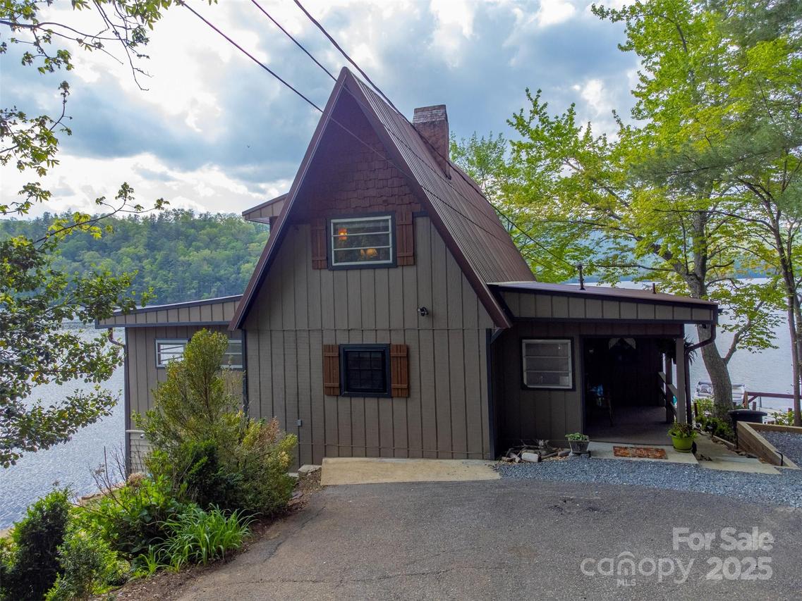 214 Sequoyah Tr., Robbinsville, NC 28771