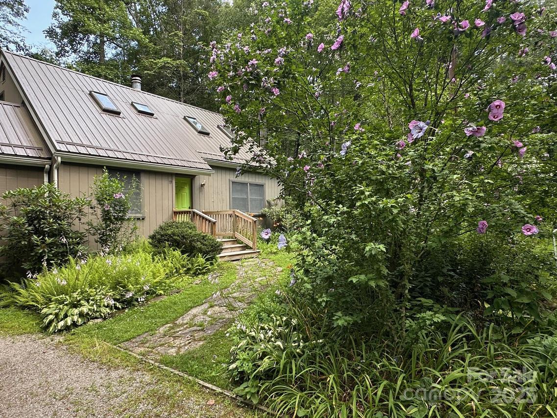 19 Reuben Branch Rd., Maggie Valley, NC 28751