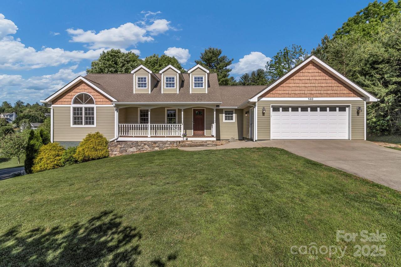 140 Double Brook Dr., Weaverville, NC 28787