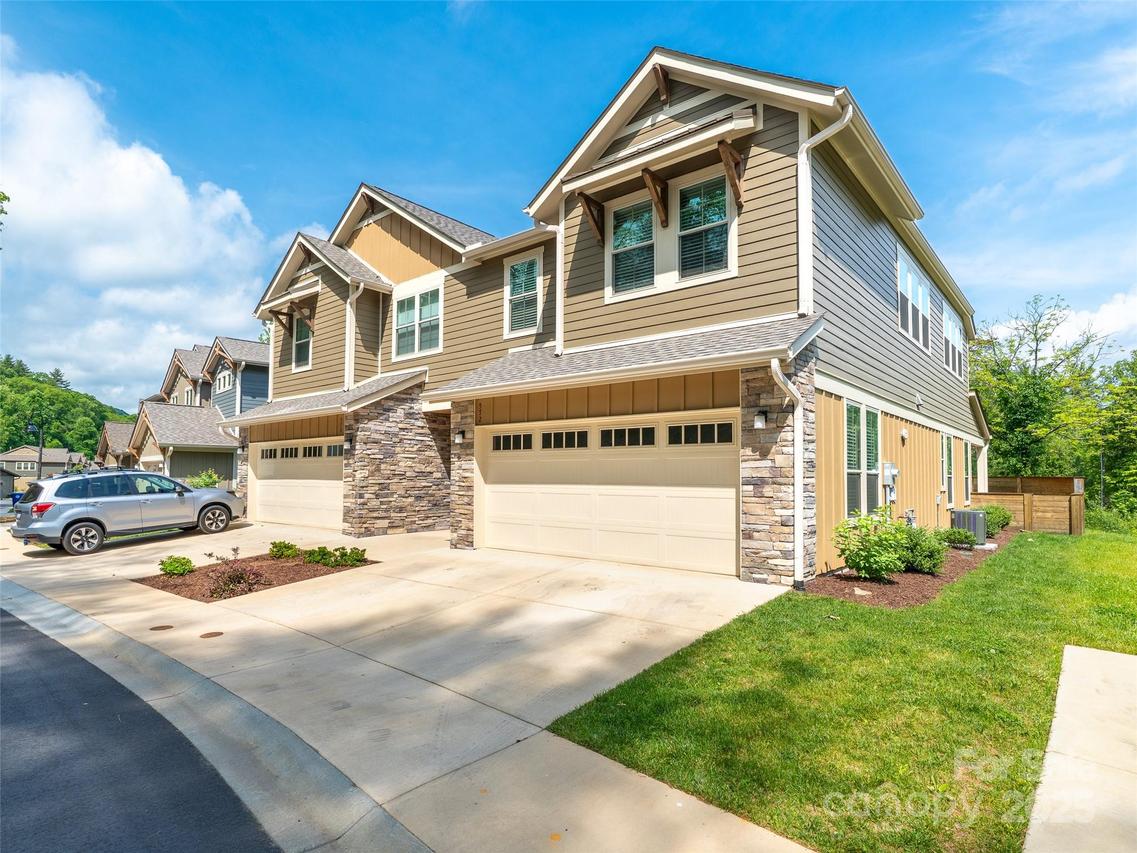 572 Sweet Birch Park Ln., Black Mountain, NC 28711
