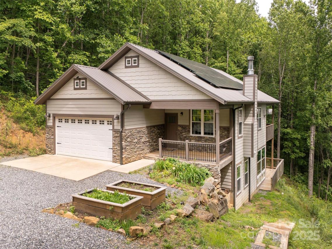 264 W Splitrail Dr., Hendersonville, NC 28792