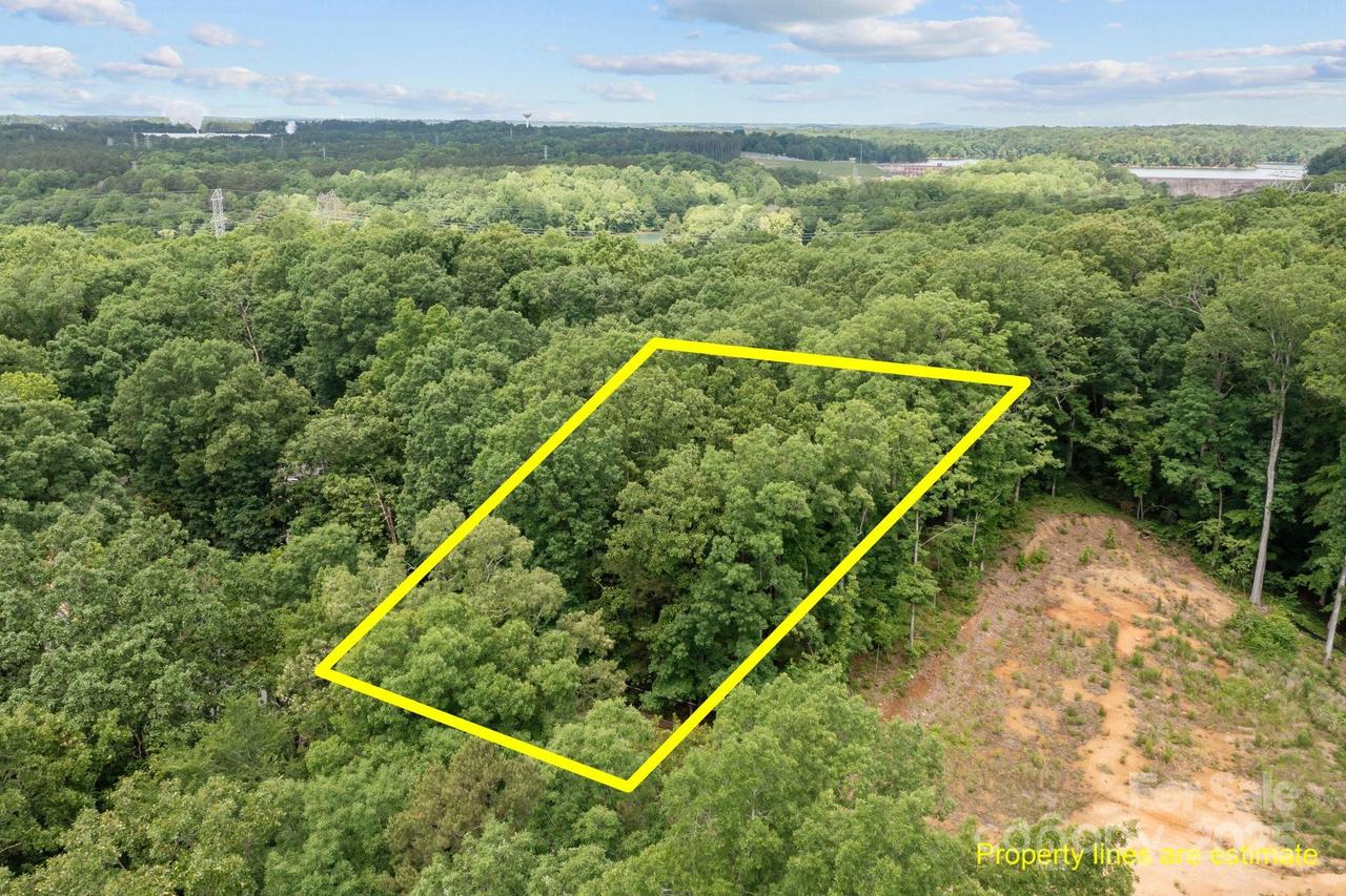 1607 Hart Rd., Charlotte, NC 28214