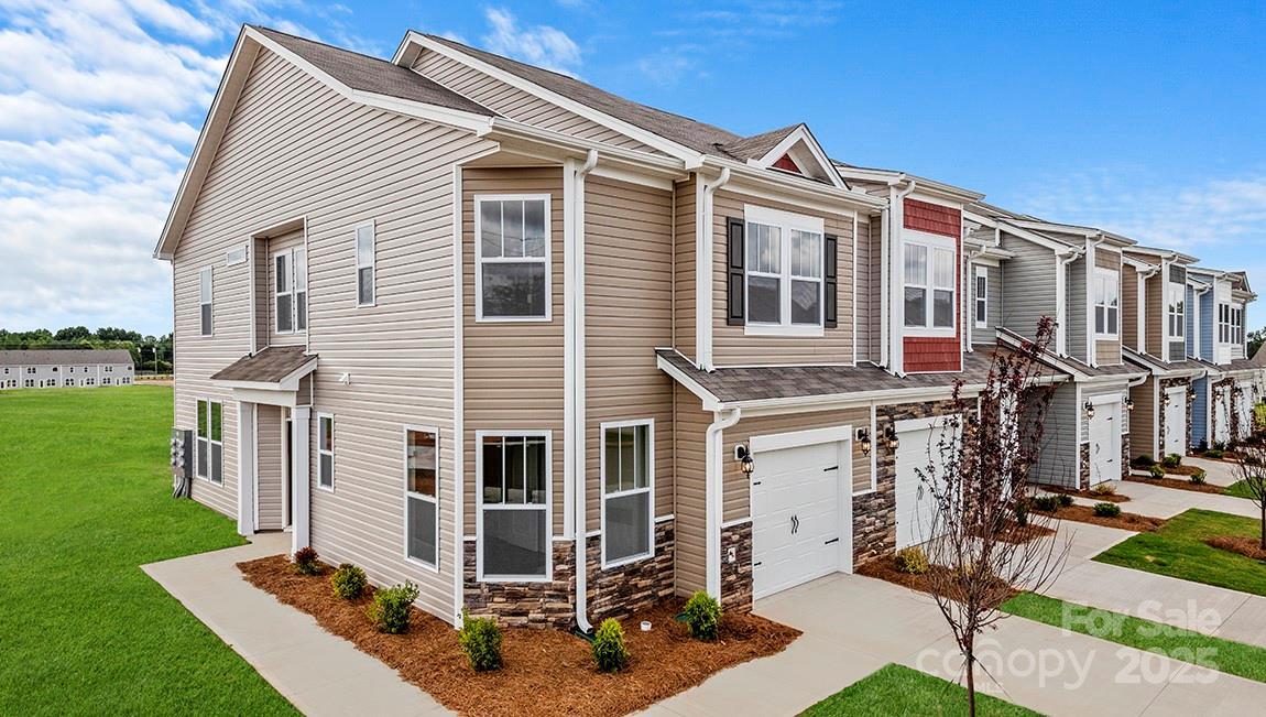 393 Lagoon Rd., Fletcher, NC 28732