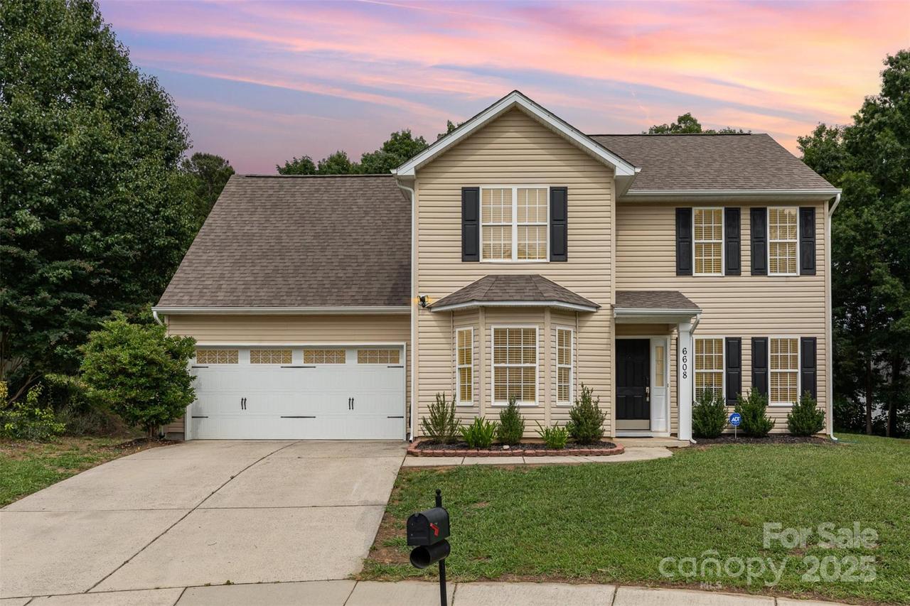 6608 Pattonsburg Dr., Charlotte, NC 28213