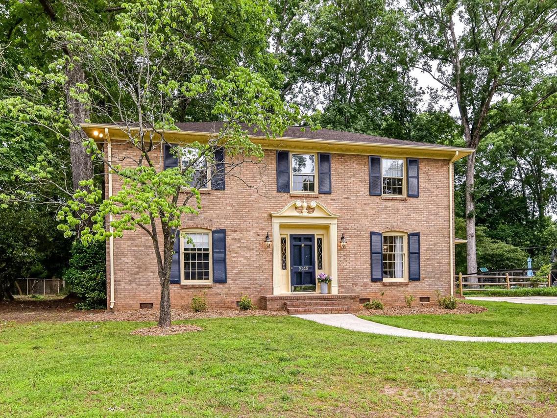 1049 Regency Dr., Charlotte, NC 28211