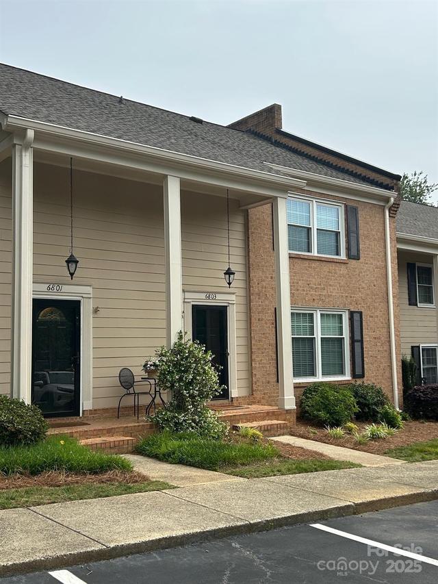 6803 Dumbarton Dr., Charlotte, NC 28210