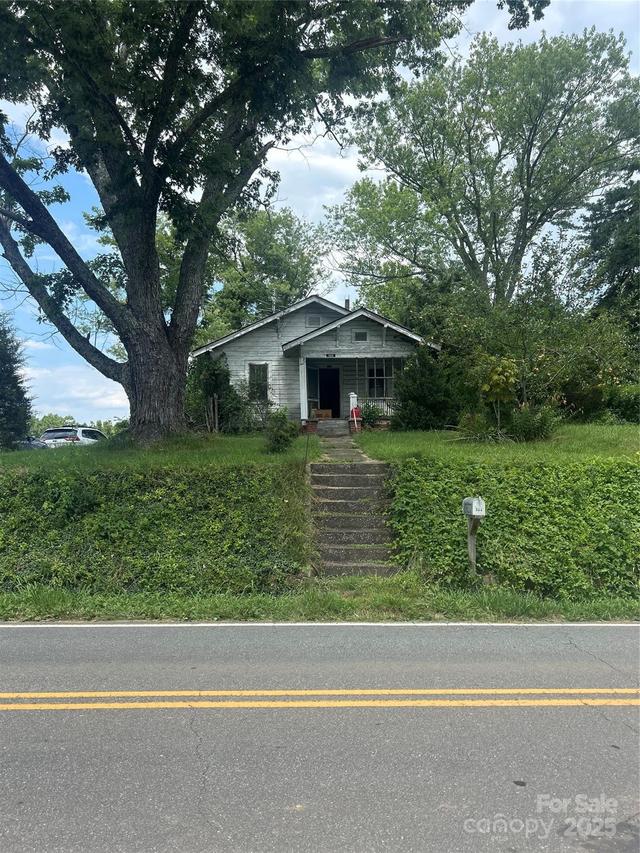 566 Ridge Rd., Marion, NC 28752