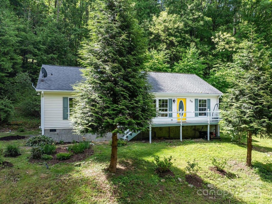 370 Fox Cove Rd., Mars Hill, NC 28754