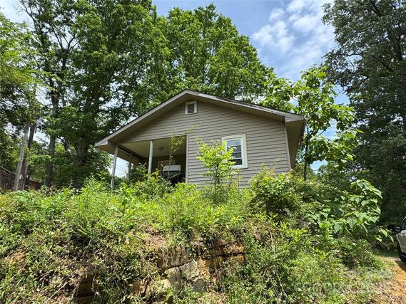 New Foreclosures & Short Sales in Zirconia: May 19th to May 25th