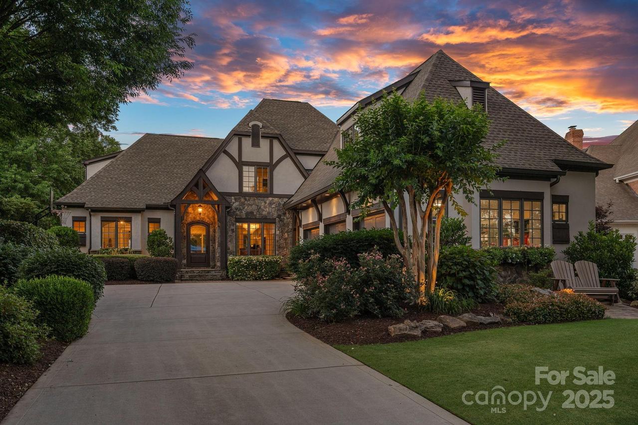 18718 Peninsula Cove Ln., Cornelius, NC 28031