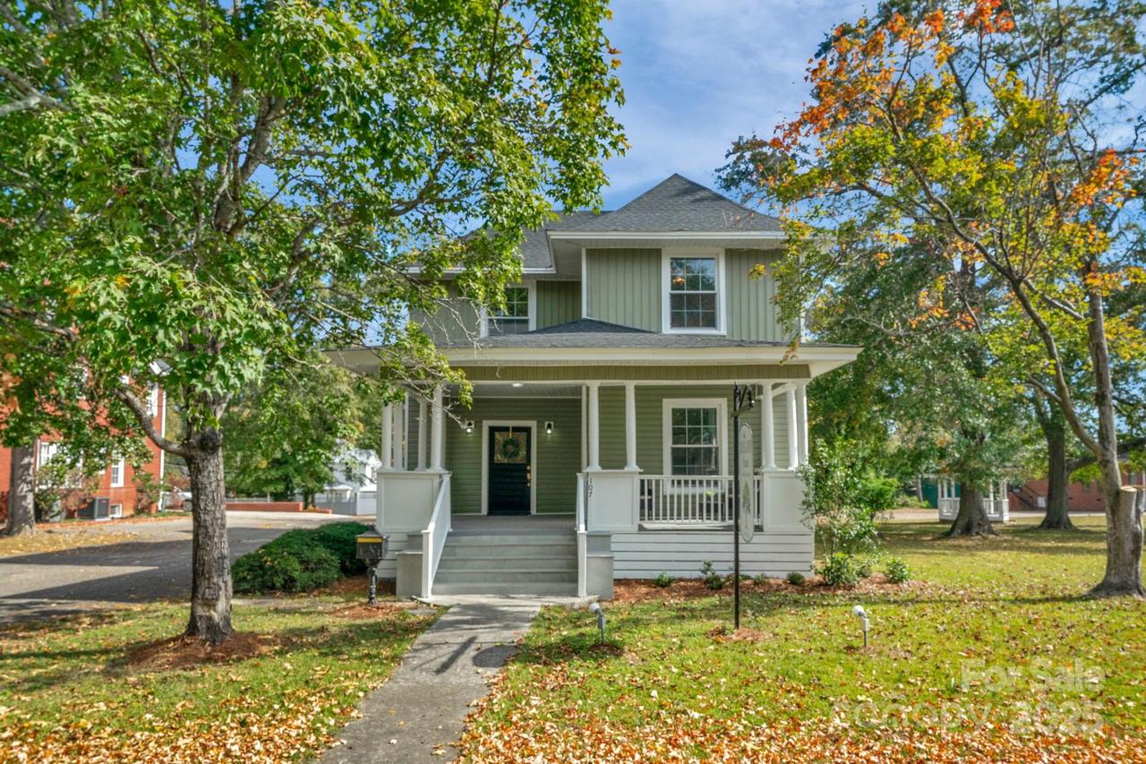 107 Rockingham Rd., Rockingham, NC 28379