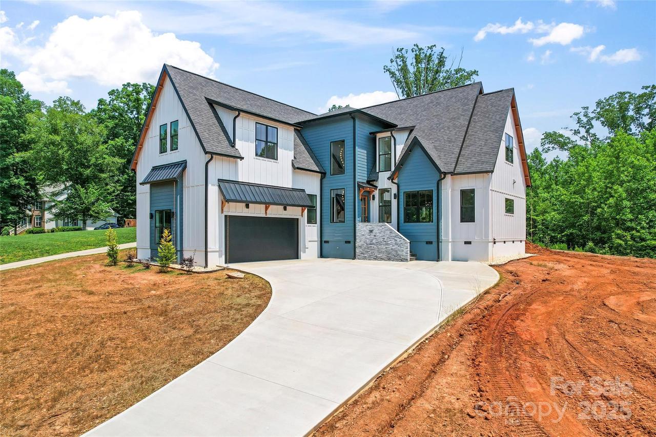 3078 Mountain Creek Dr., Sherrills Ford, NC 28673