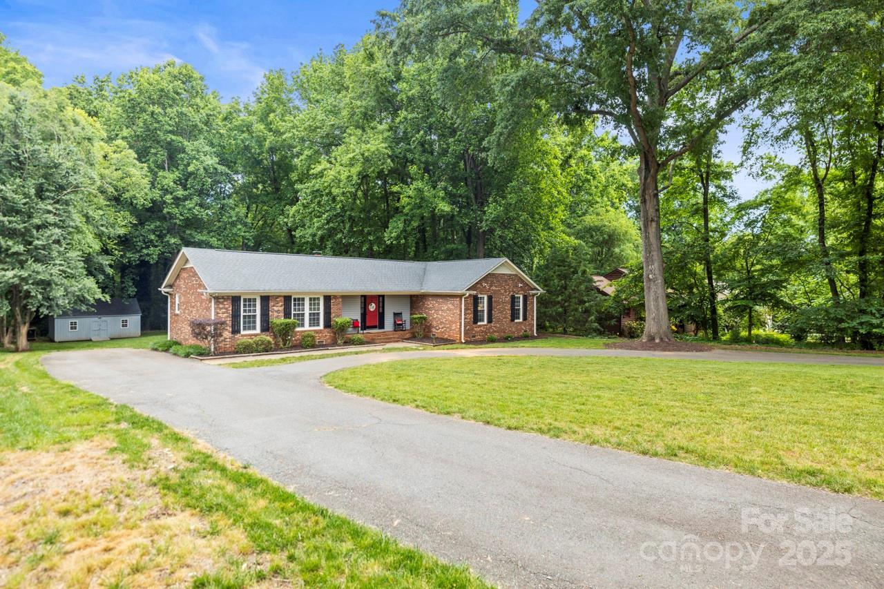 8938 Glencroft Rd., Mint Hill, NC 28227