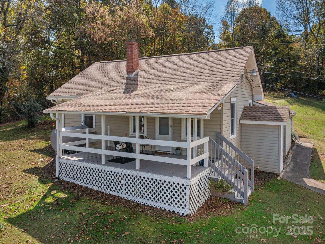 21 & 24 Betty Dr., Leicester, NC 28748