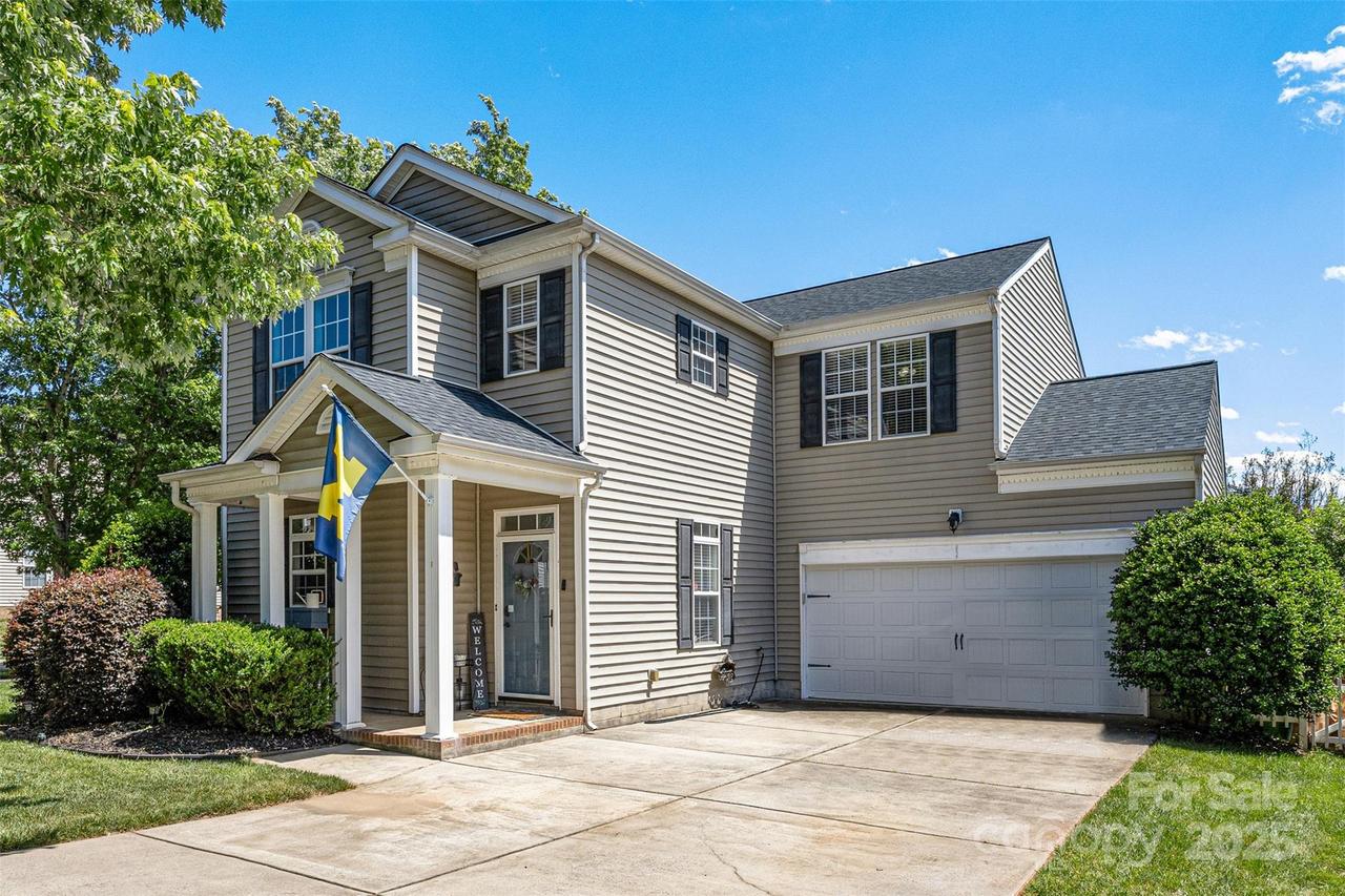 6107 Raisin Tree Ln., Charlotte, NC 28215