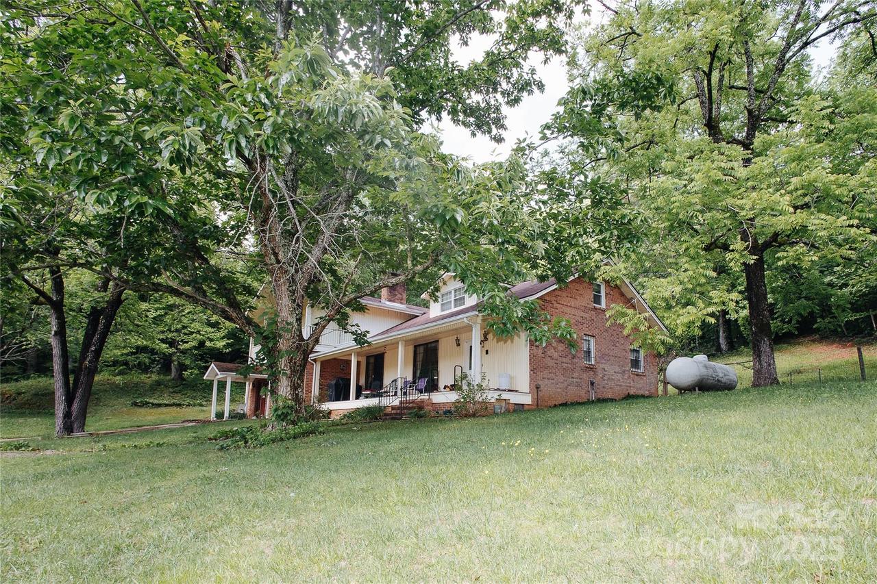 773 Peppers Creek Rd., Marion, NC 28752