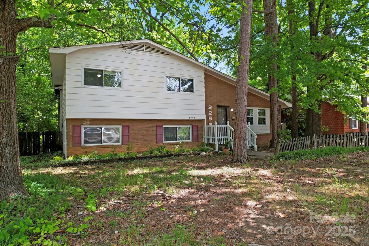 2255 Milton Rd., Charlotte, NC 28215