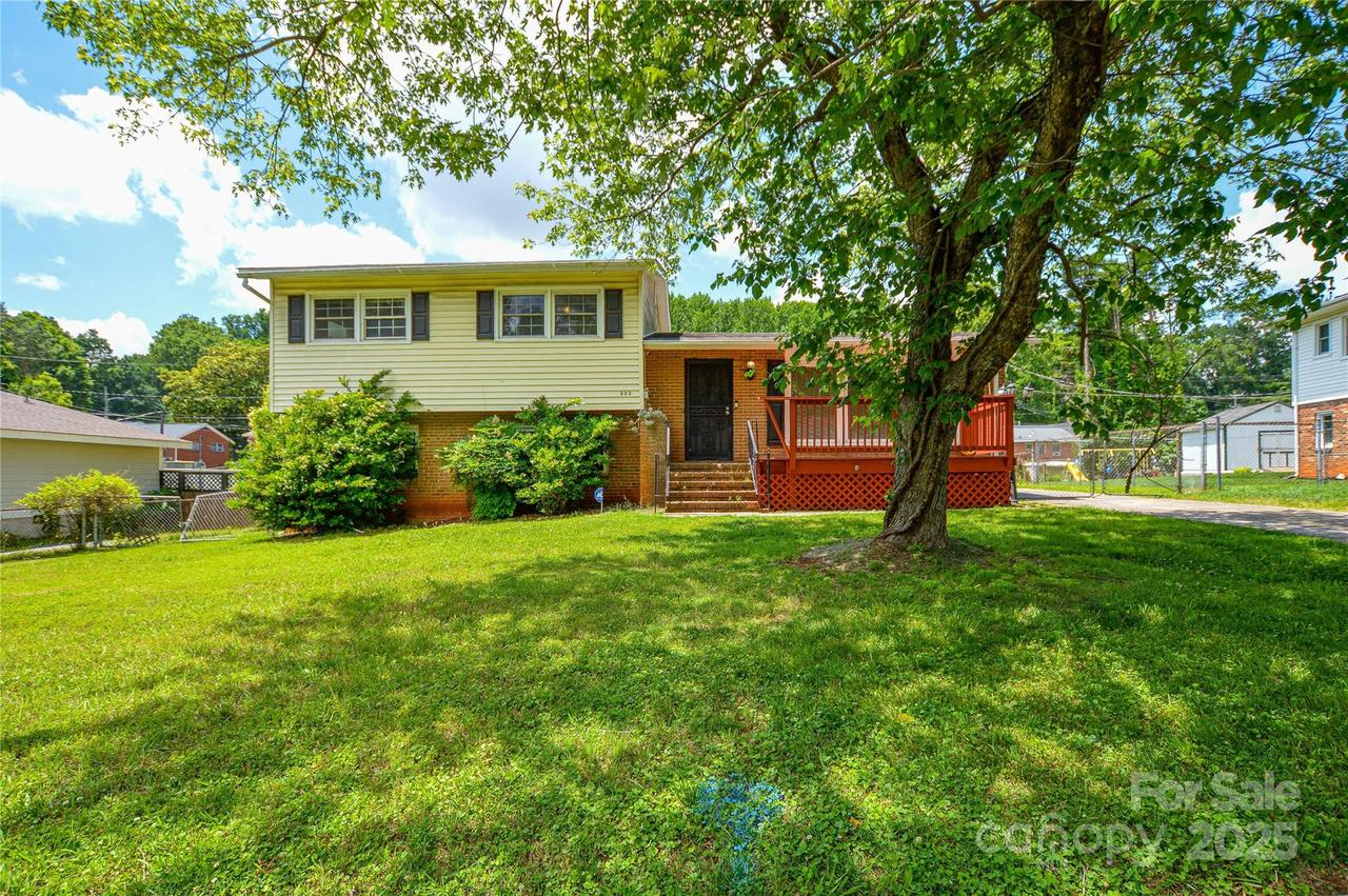 923 Yuma St., Charlotte, NC 28213