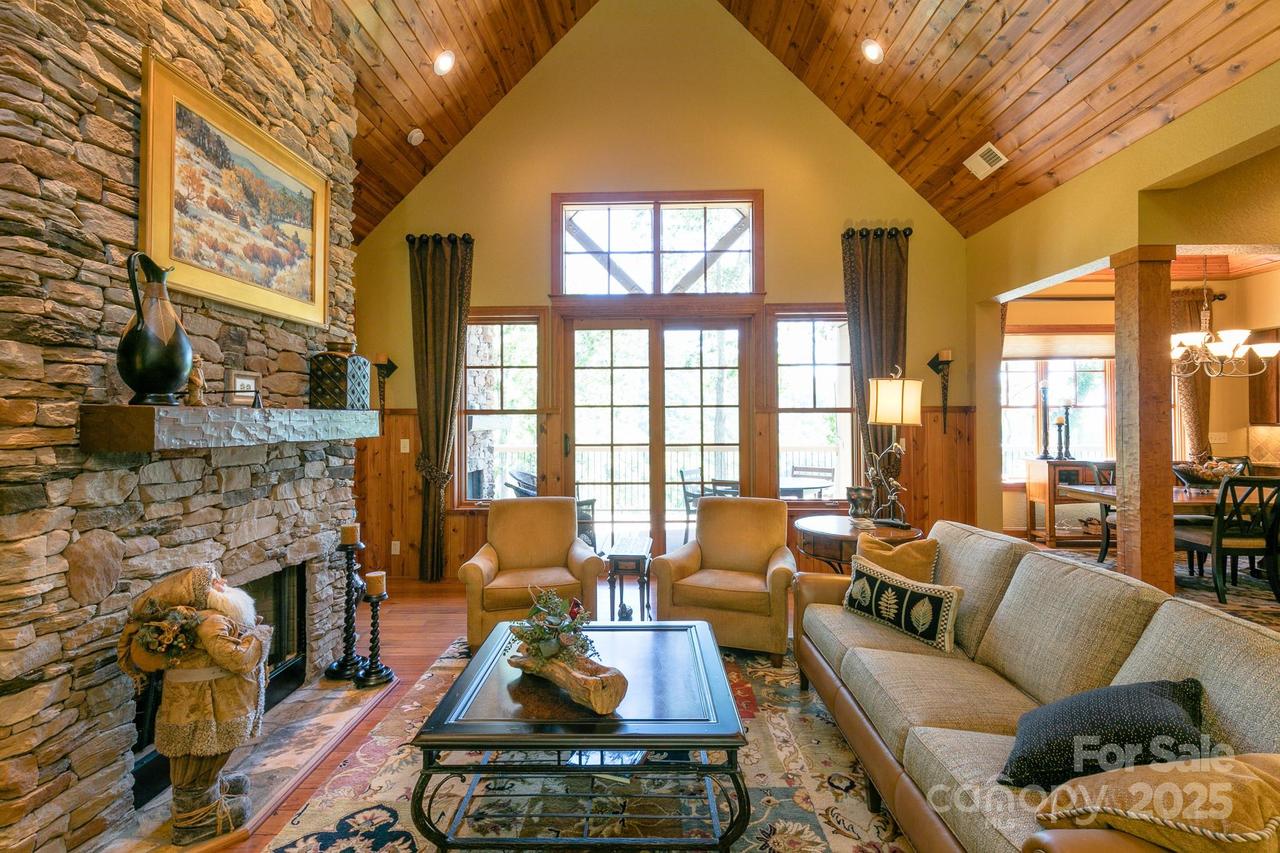 307 Spring Rock Rd., Burnsville, NC 28714