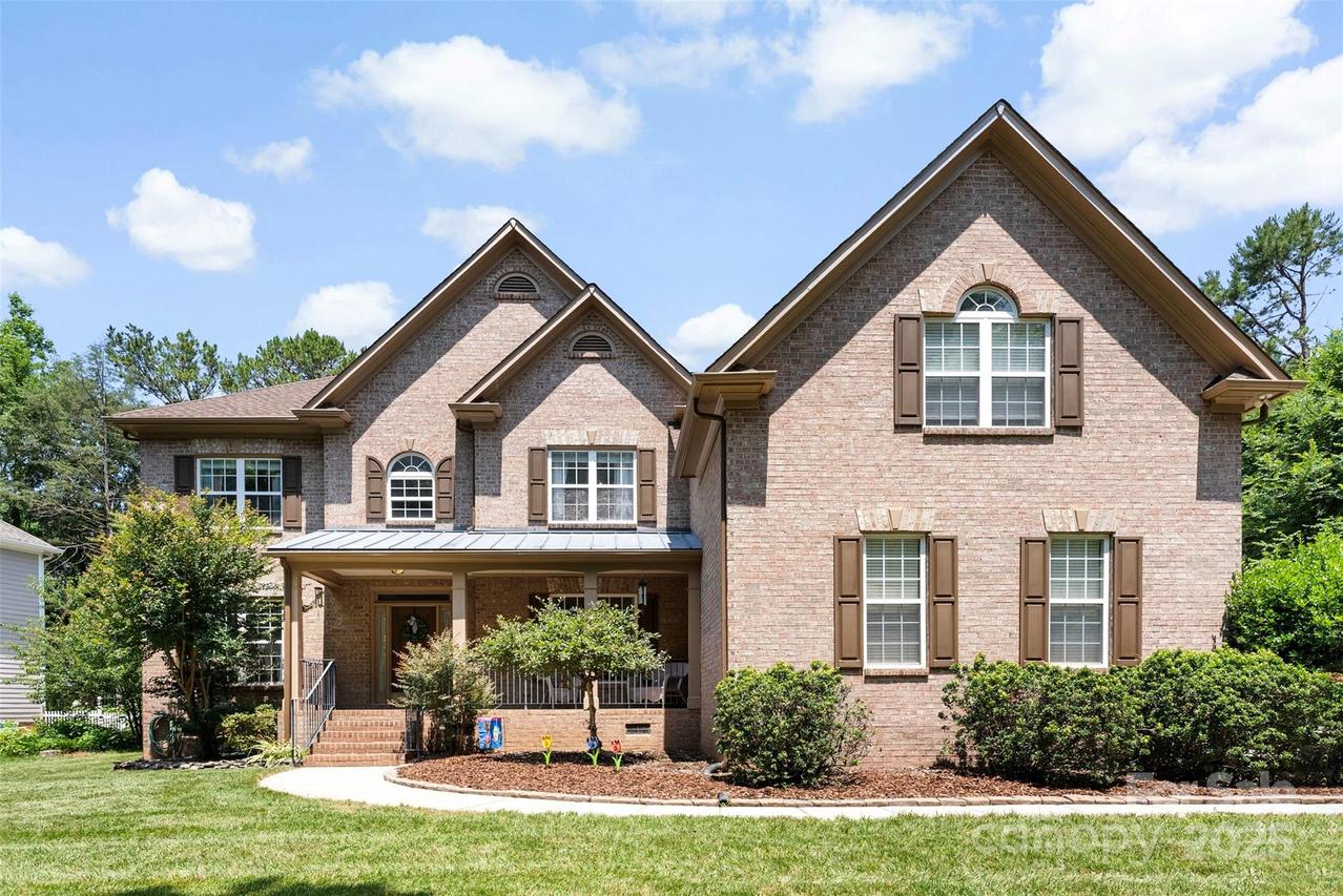 6300 Latta Springs Cir., Huntersville, NC 28078