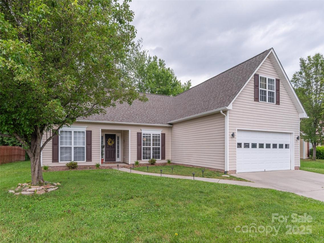 379 Running Briar Rd., Fletcher, NC 28732
