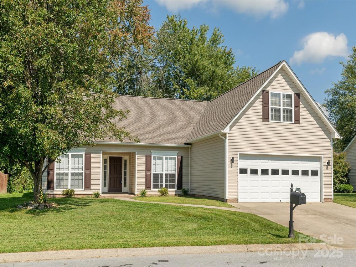 379 Running Briar Rd., Fletcher, NC 28732