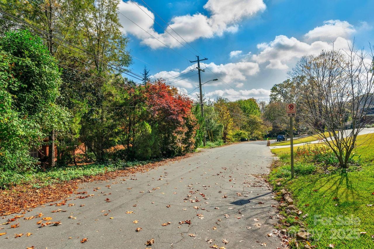 3125 Fairfax Dr., Charlotte, NC 28209