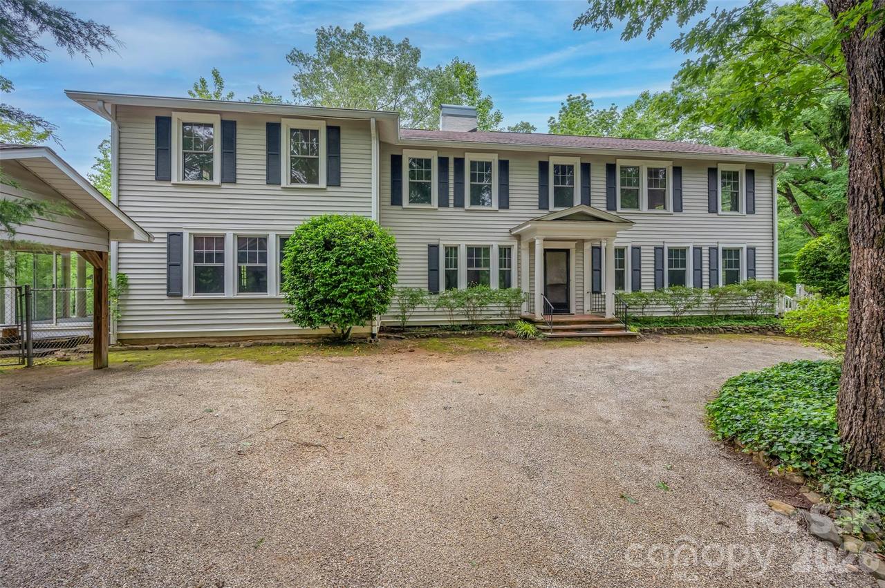 93 Villa Barbara Ln., Tryon, NC 28782