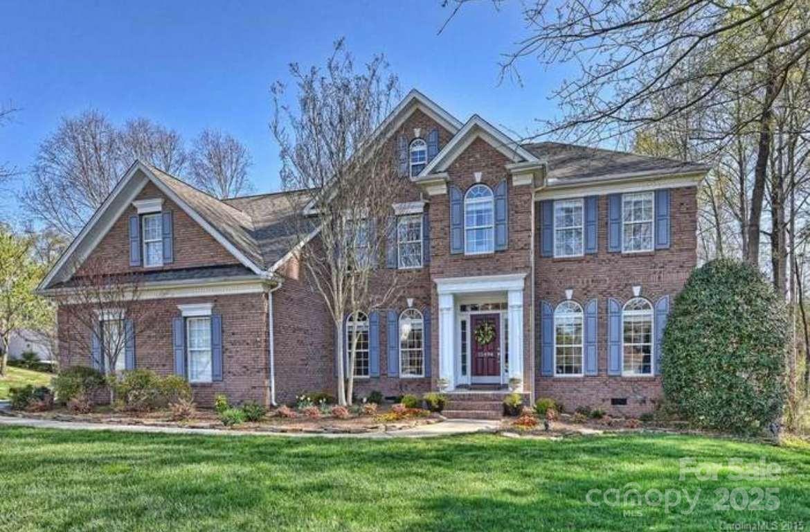 15494 Donnington Dr., Charlotte, NC 28277