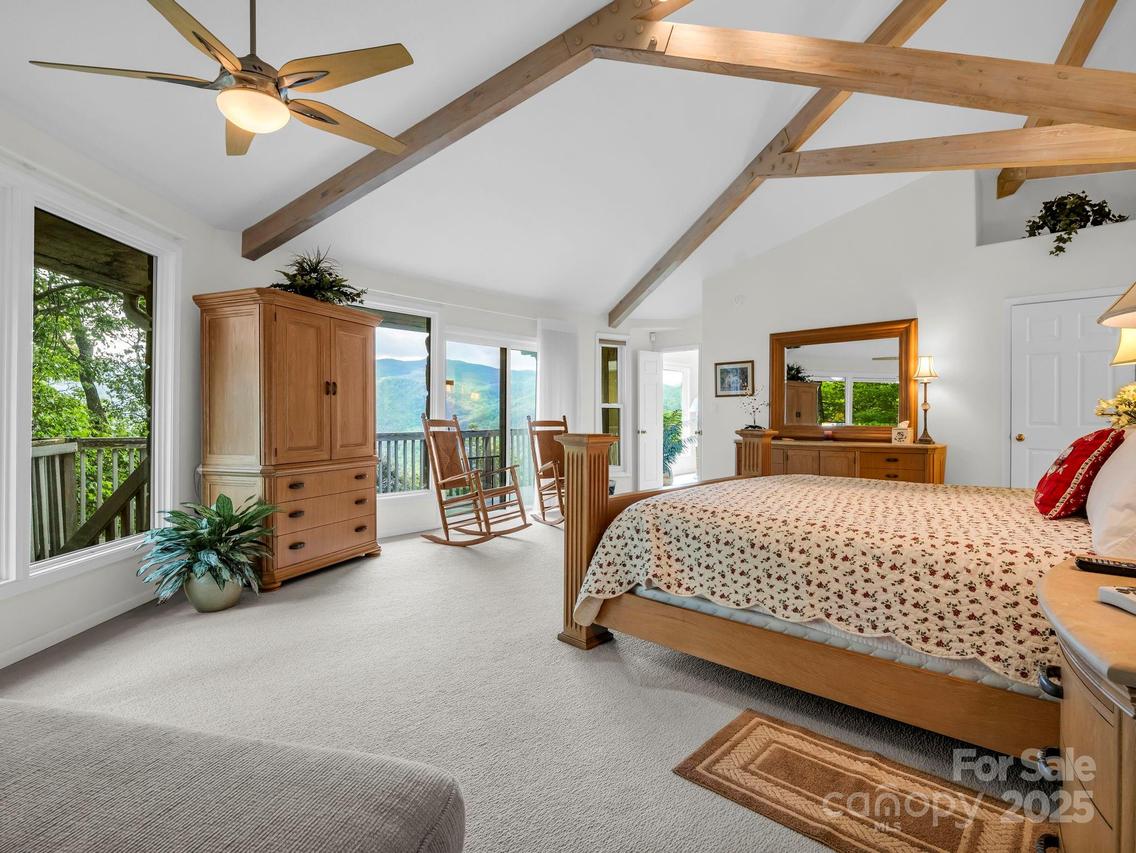 698 Youngs Mountain Dr., Lake Lure, NC 28746