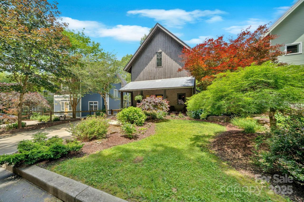 222 Westover Dr., Asheville, NC 28801