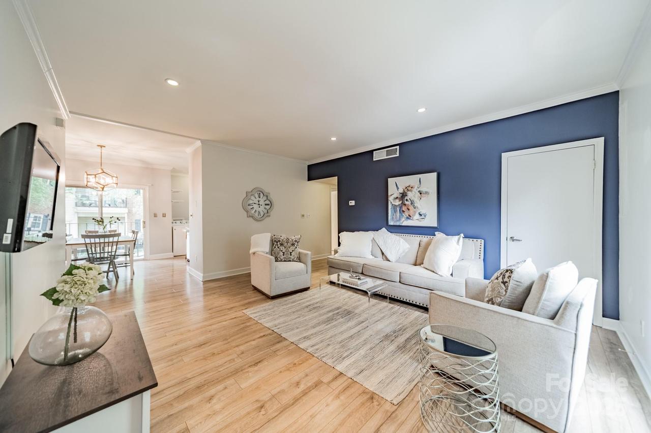 5927 Quail Hollow Rd. #H, Charlotte, NC 28210