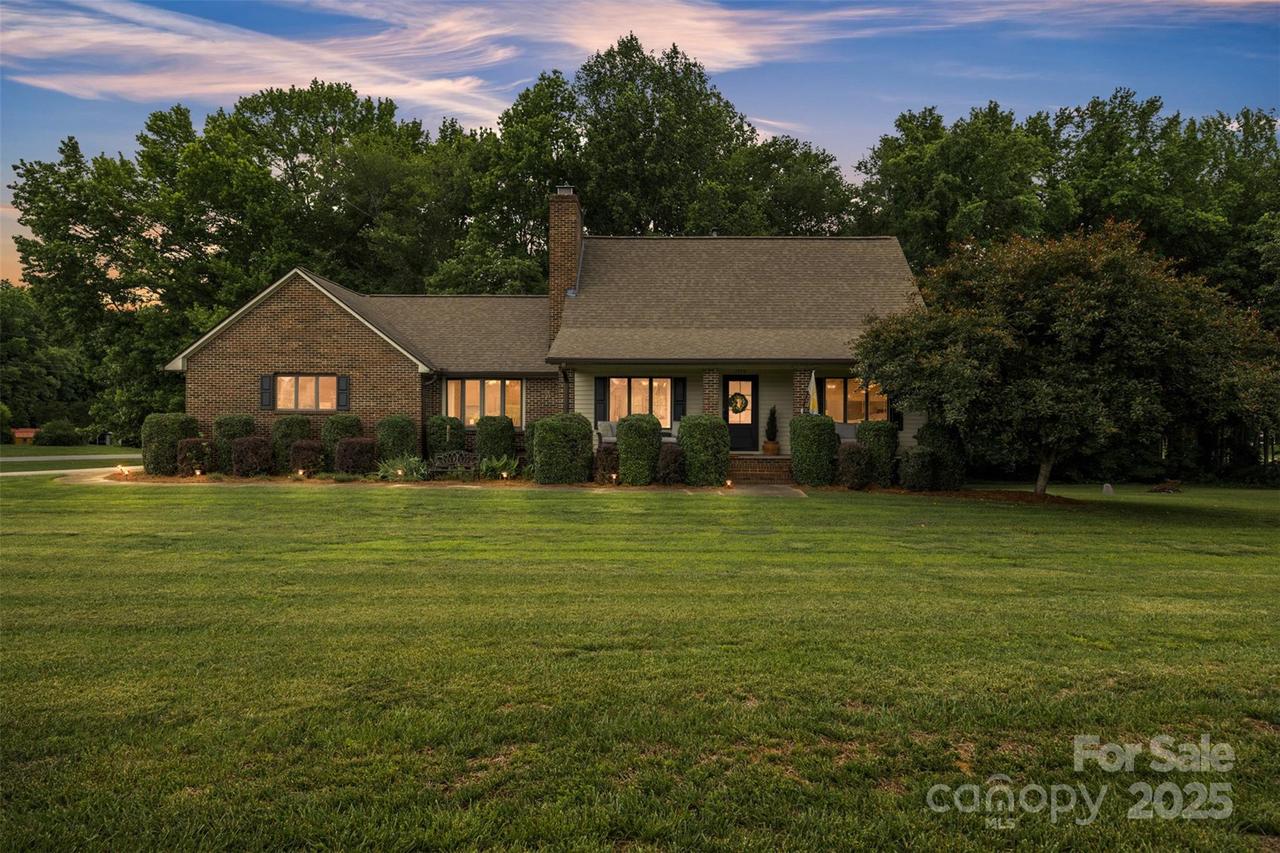 3998 Holly Springs Dr. #20, Newton, NC 28658