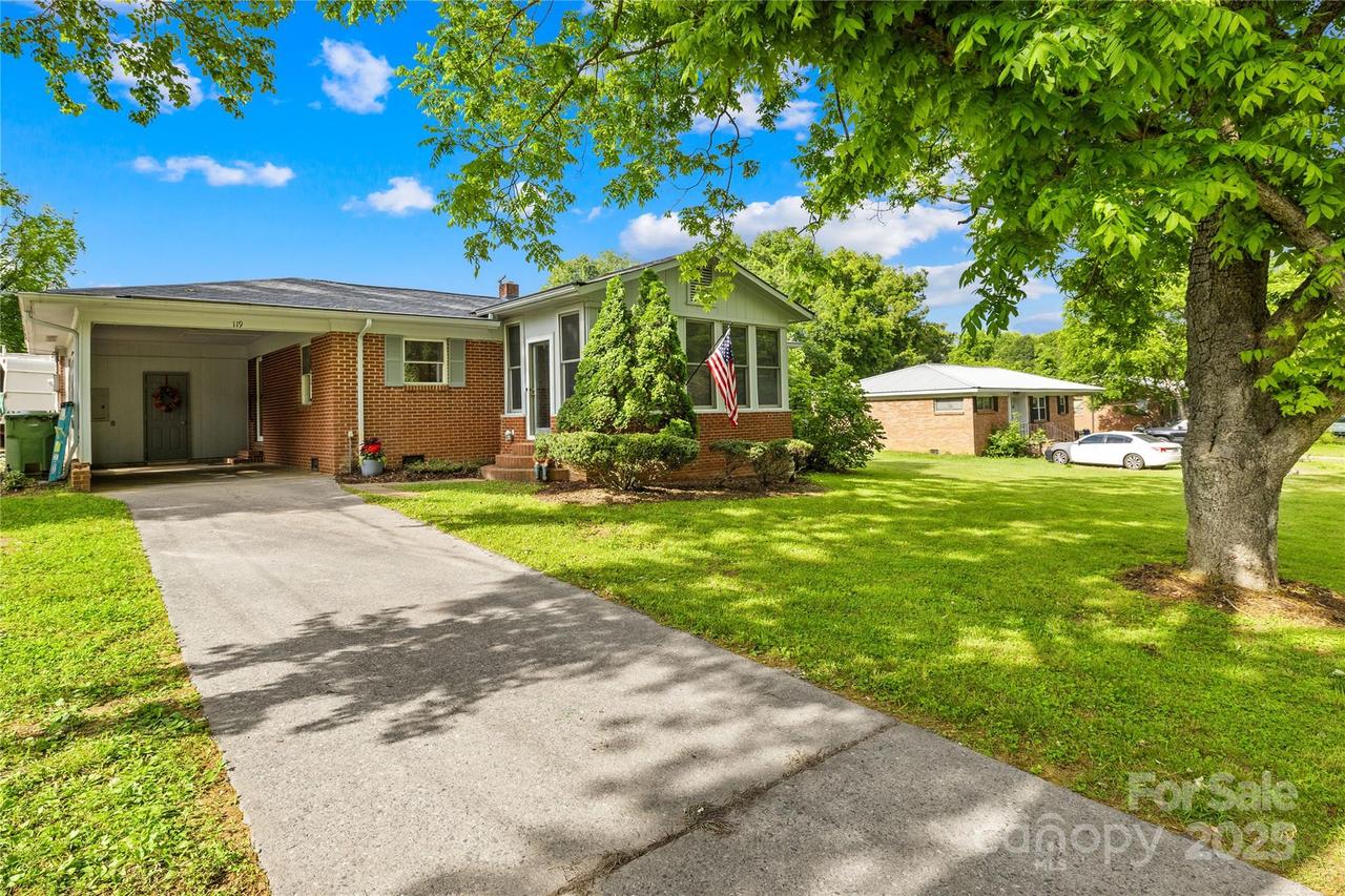 119 Oak Ave., Shelby, NC 28152
