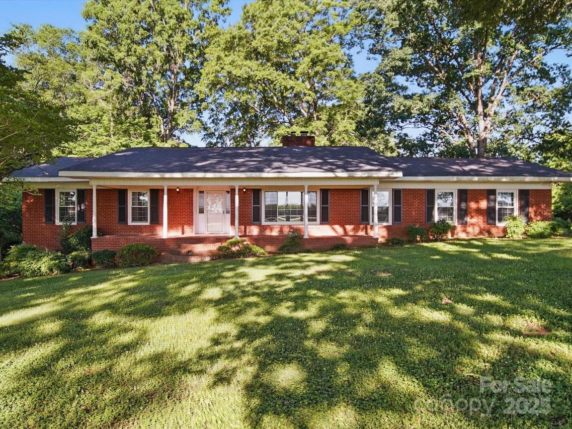 2216 Griffith Rd., Monroe, NC 28112
