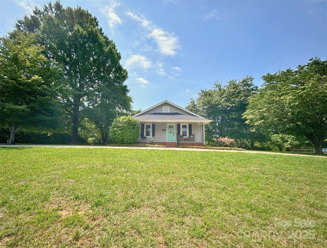 329 Highland Dr., Lincolnton, NC 28092
