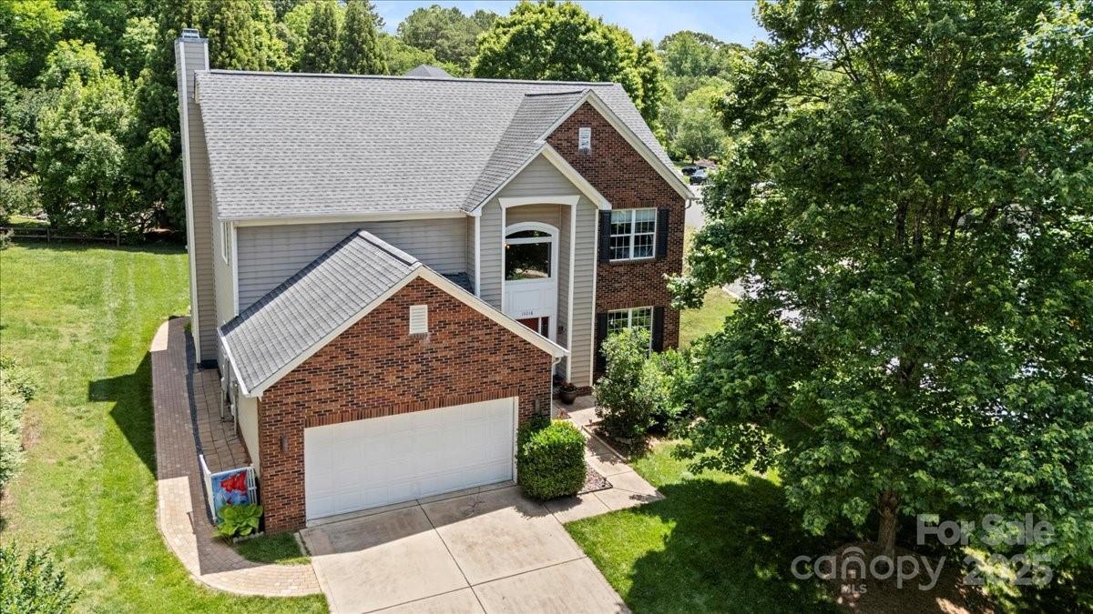 16018 Hollingbourne Rd., Huntersville, NC 28078