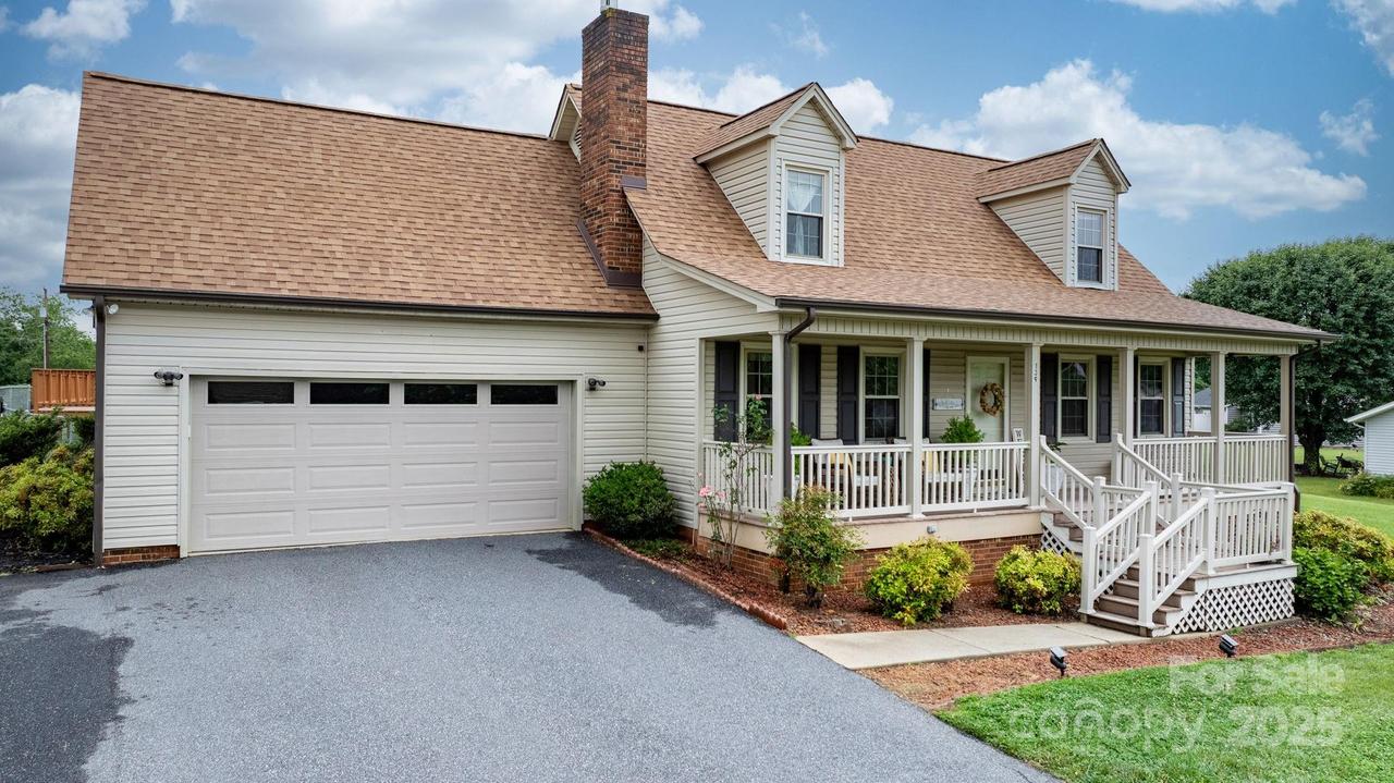 139 Pleasant Garden Dr., Taylorsville, NC 28681
