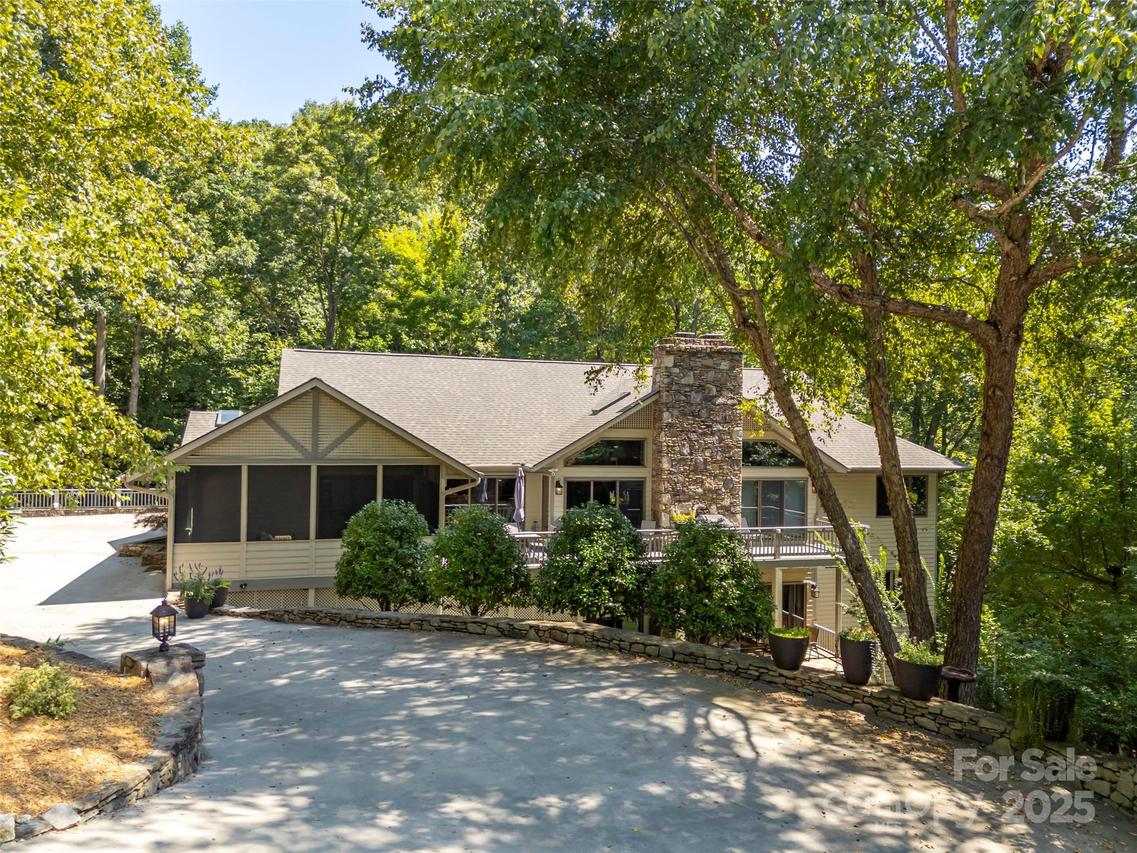 117 Little Cherokee Ridge, Hendersonville, NC 28739