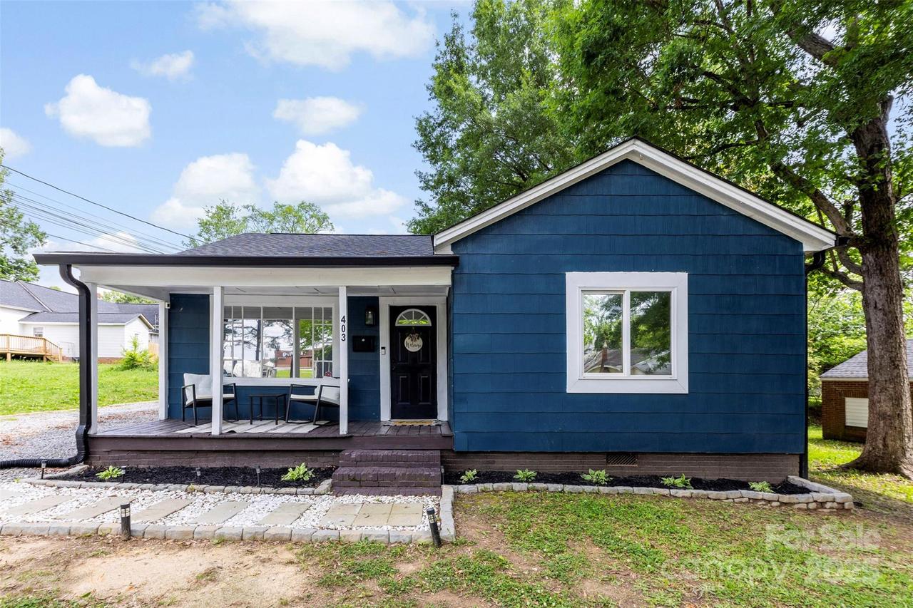 403 W 2nd St., Cherryville, NC 28021