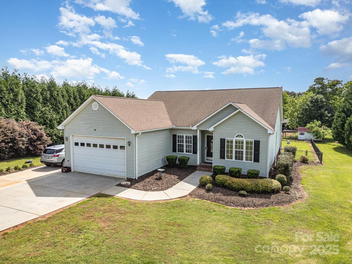 115 Meadow Lake Dr., Salisbury, NC 28146