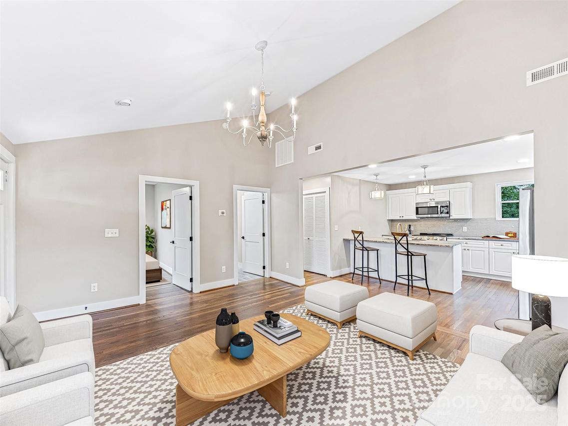 162 Courtland Pl., Asheville, NC 28801
