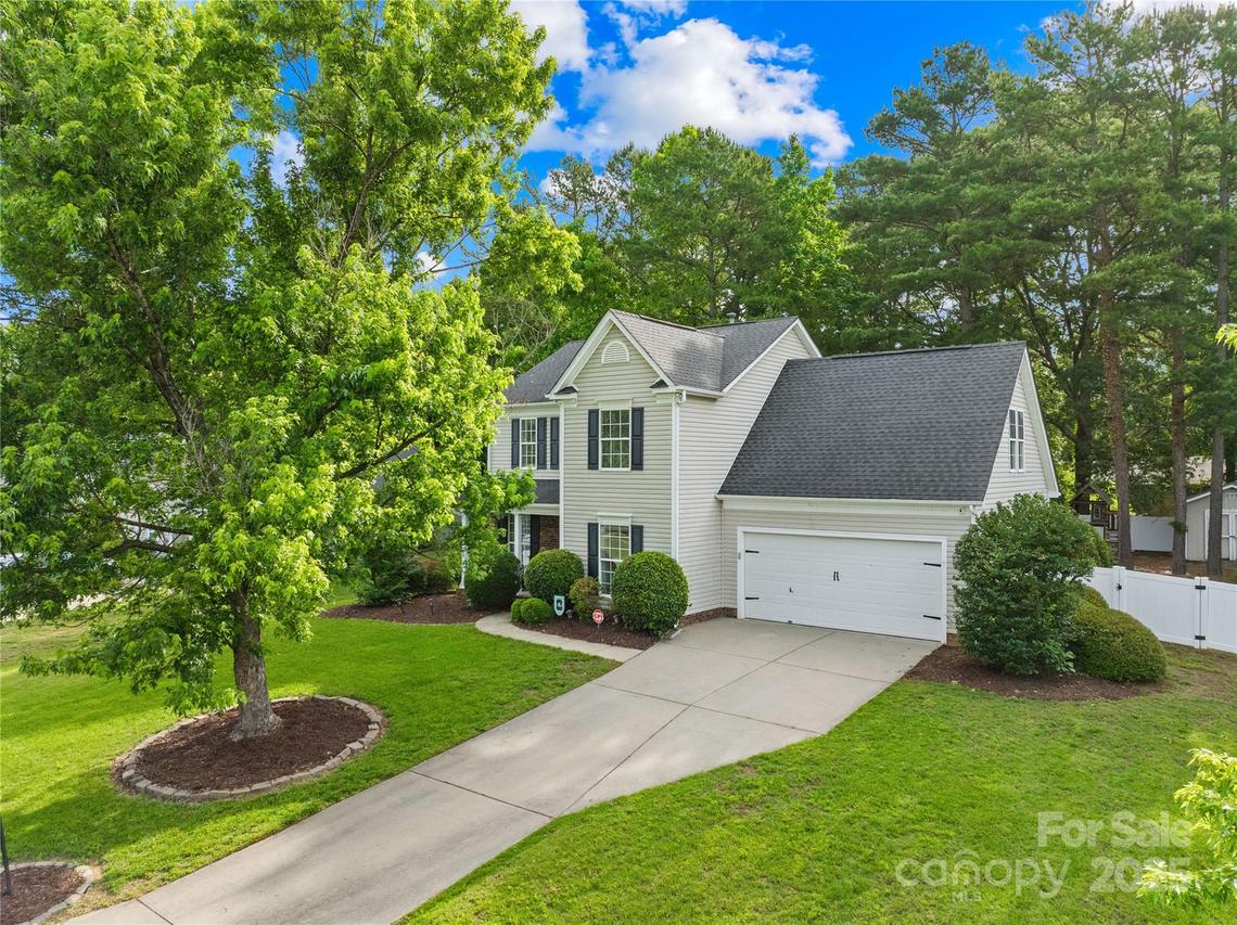 8020 Sheckler Ln., Matthews, NC 28104
